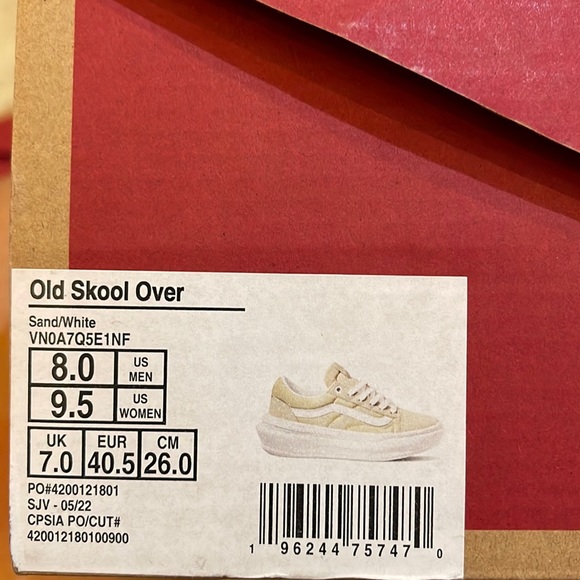 Vans WMNS Old Skool Over
Sand/White
VN0A705E1NF
Platforms Sneakers - Picture 15 of 16